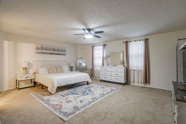 1956 Lariat Drive, Fort Worth, TX 76247