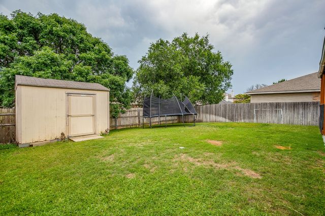 1956 Lariat Drive, Fort Worth, TX 76247