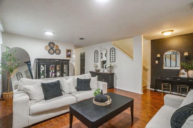1956 Lariat Drive, Fort Worth, TX 76247