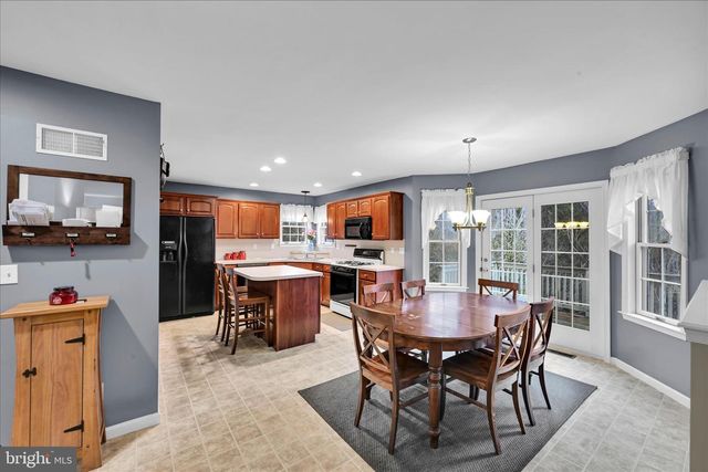 114 CRIMSON LN, Elizabethtown, PA 17022