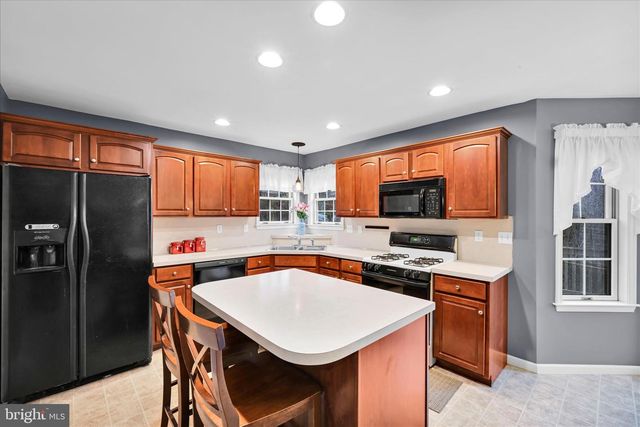 114 CRIMSON LN, Elizabethtown, PA 17022