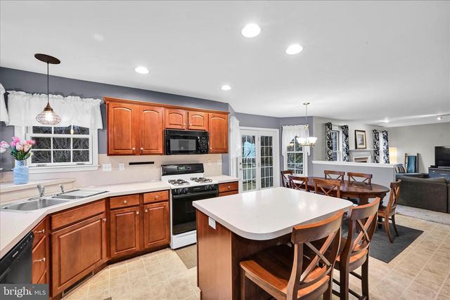 114 CRIMSON LN, Elizabethtown, PA 17022