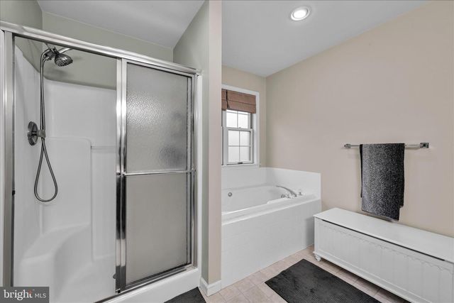 114 CRIMSON LN, Elizabethtown, PA 17022