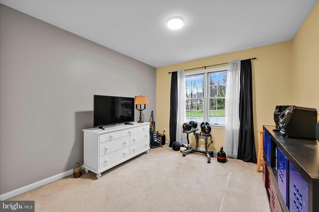 114 CRIMSON LN, Elizabethtown, PA 17022