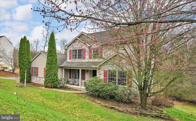 114 CRIMSON LN, Elizabethtown, PA 17022
