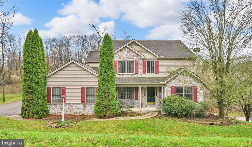 114 CRIMSON LN, Elizabethtown, PA 17022
