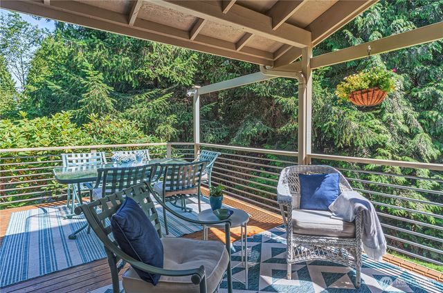 33 Twinsview Court, Port Ludlow, WA 98365