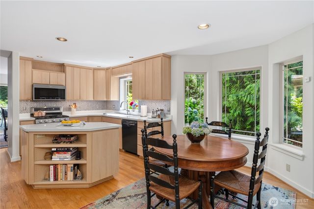 33 Twinsview Court, Port Ludlow, WA 98365