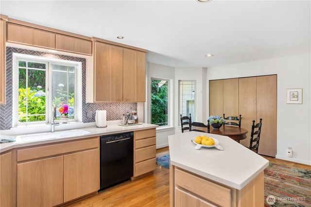 33 Twinsview Court, Port Ludlow, WA 98365