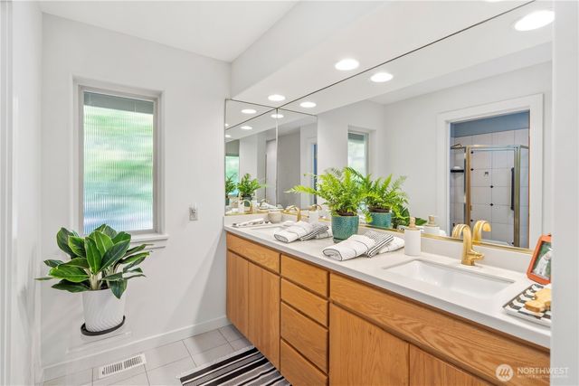 33 Twinsview Court, Port Ludlow, WA 98365