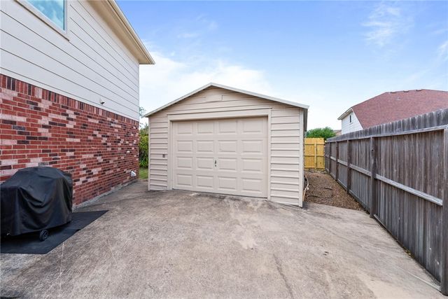 3921 Esquire Dr, Corpus Christi, TX 78414