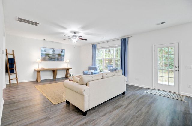 5016 Wapiti Way, Hollywood, SC 29449