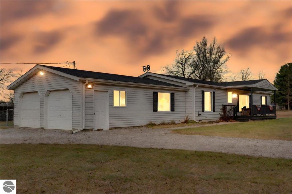 Image 4 of property listing at 3265 Ash Avenue, Lupton, MI 48635