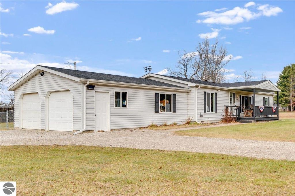 Image 5 of property listing at 3265 Ash Avenue, Lupton, MI 48635