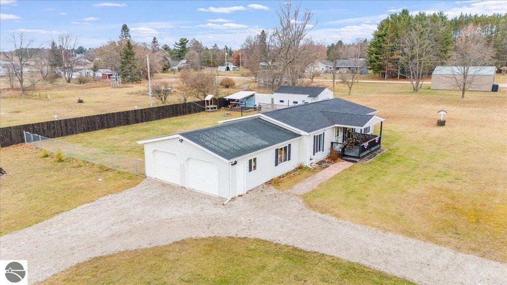 Image 7 of property listing at 3265 Ash Avenue, Lupton, MI 48635