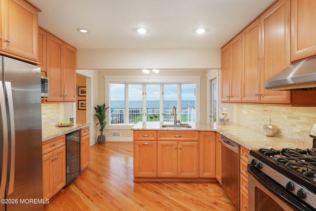 6 Harbor View Drive, Atlantic Highlands, NJ 07716