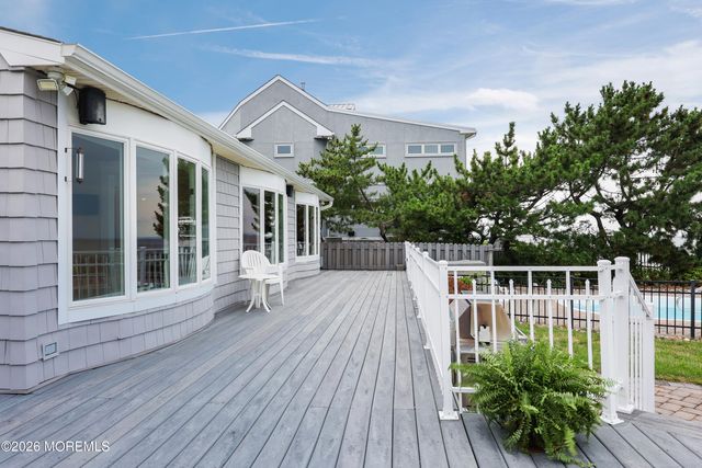 6 Harbor View Drive, Atlantic Highlands, NJ 07716
