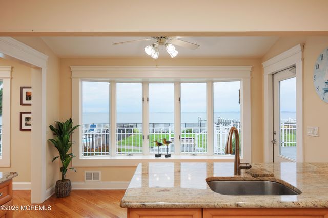 6 Harbor View Drive, Atlantic Highlands, NJ 07716