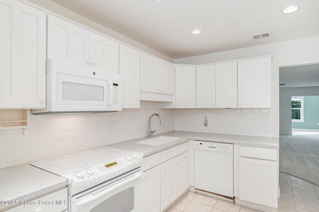 255 Country Club Drive, Melbourne, FL 32940