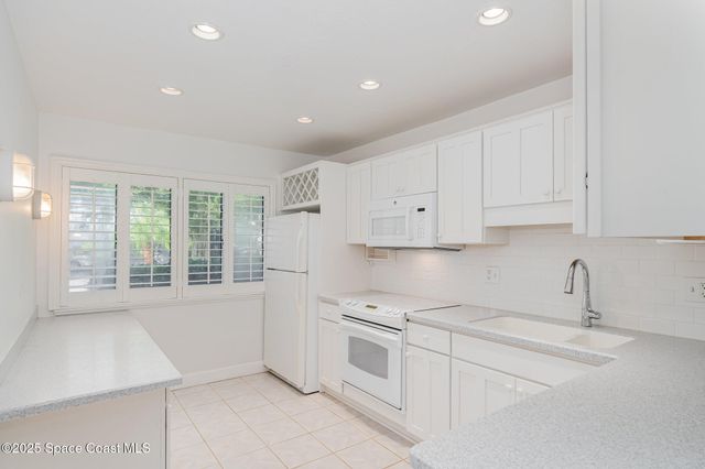 255 Country Club Drive, Melbourne, FL 32940