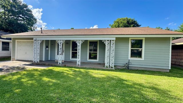 8527 Dillon Street, Houston, TX 77061