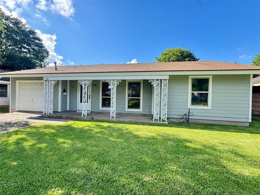 8527 Dillon Street, Houston, TX 77061