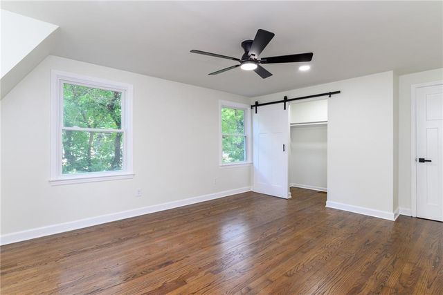 2001 W 79 Street, Prairie Village, KS 66208
