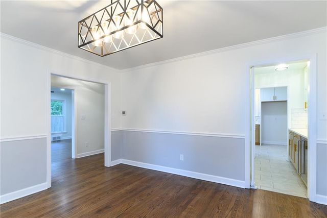 2001 W 79 Street, Prairie Village, KS 66208