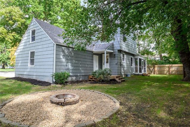 2001 W 79 Street, Prairie Village, KS 66208