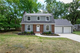 2001 W 79 Street, Prairie Village, KS 66208