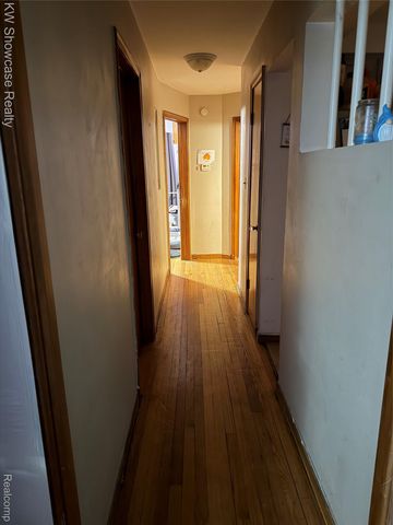 24287 Teppert Avenue, Eastpointe, MI 48021