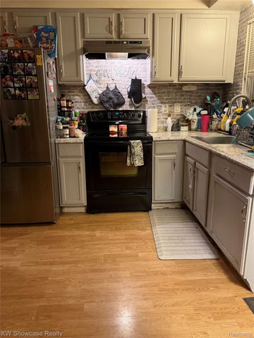 24287 Teppert Avenue, Eastpointe, MI 48021