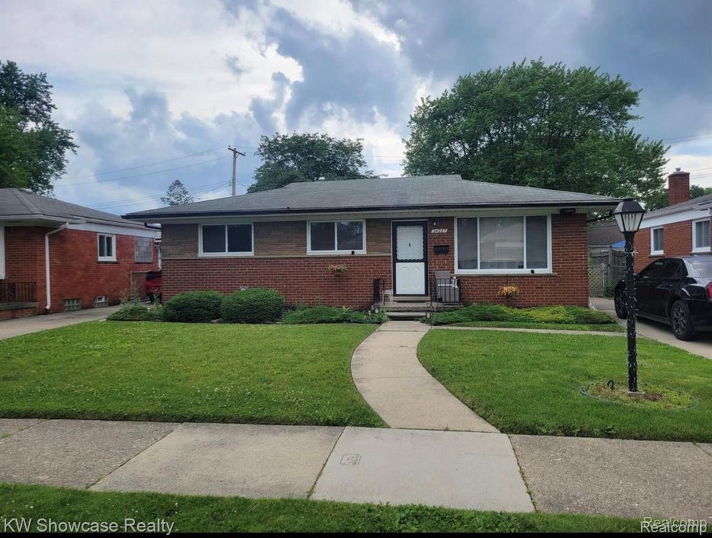 24287 Teppert Avenue, Eastpointe, MI 48021