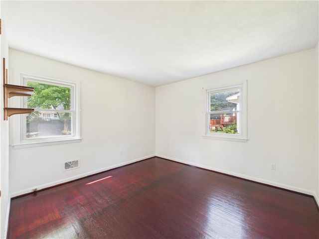 1184 Farnsworth Road South, Henrietta, NY 14623