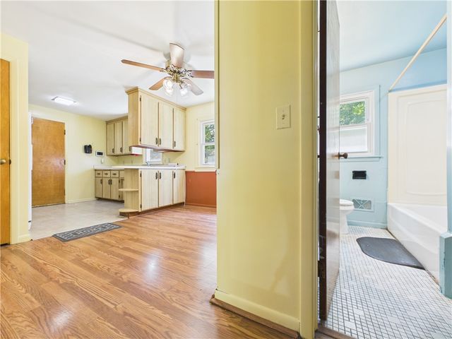 1184 Farnsworth Road South, Henrietta, NY 14623