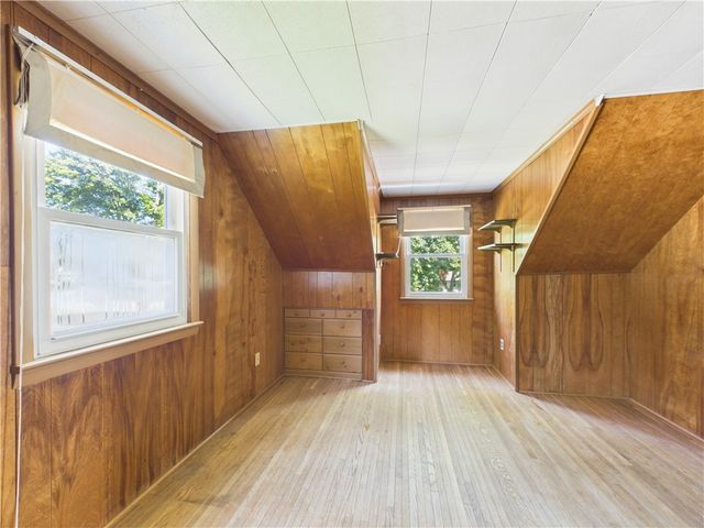1184 Farnsworth Road South, Henrietta, NY 14623