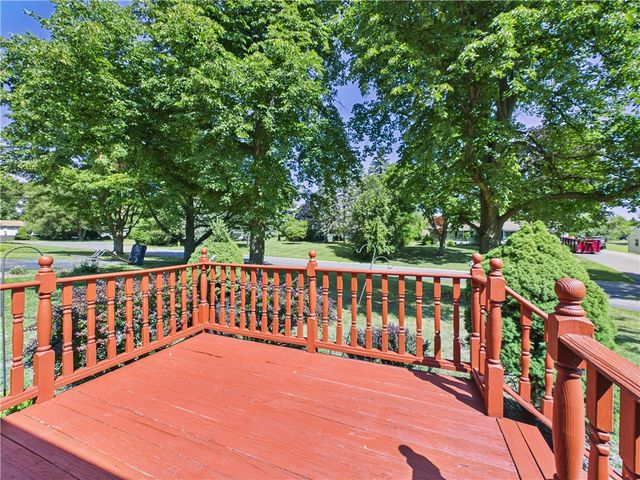 1184 Farnsworth Road South, Henrietta, NY 14623