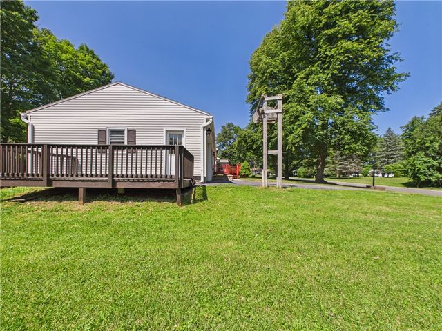 1184 Farnsworth Road South, Henrietta, NY 14623