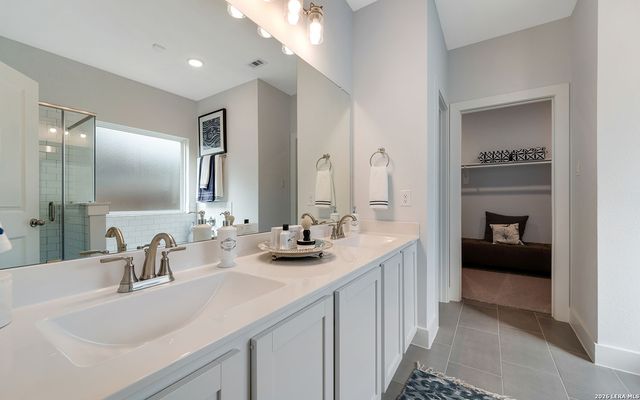 2902 TENGYC BOW, San Antonio, TX 78245