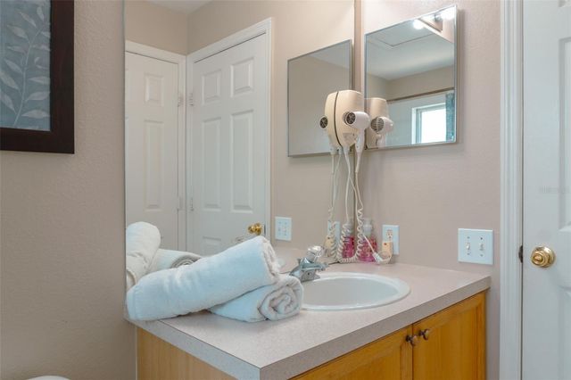 8110 FAN PALM WAY, Kissimmee, FL 34747