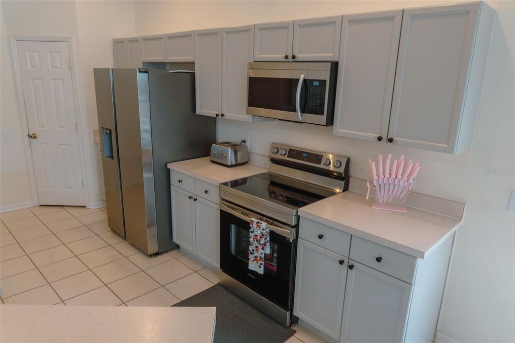 Image 16 of property listing at 8110 FAN PALM WAY, Kissimmee, FL 34747