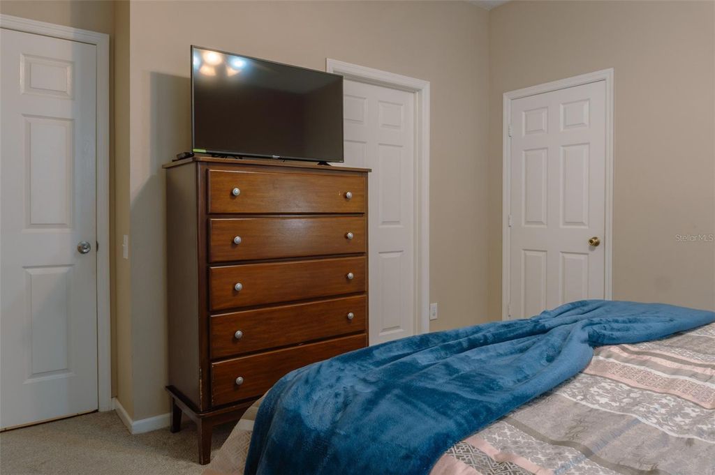 Image 8 of property listing at 8110 FAN PALM WAY, Kissimmee, FL 34747