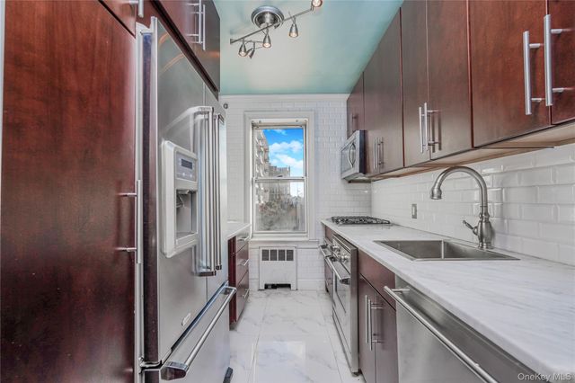 12116 Ocean Promenade 1C, Rockaway Park, NY 11694