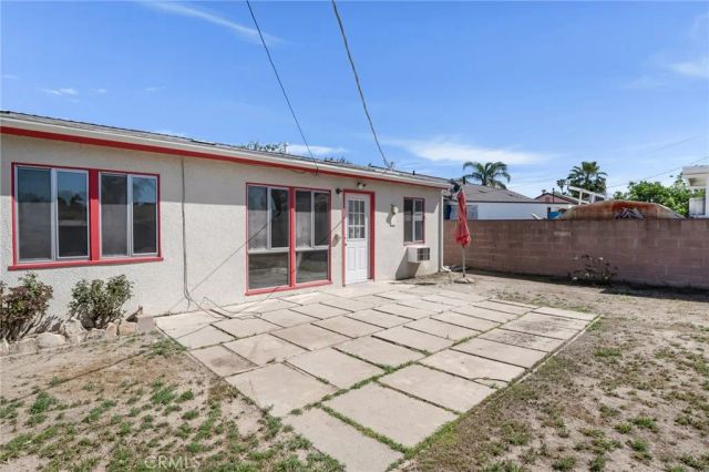8207 Yarmouth, Reseda, CA 91335