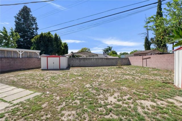 8207 Yarmouth, Reseda, CA 91335