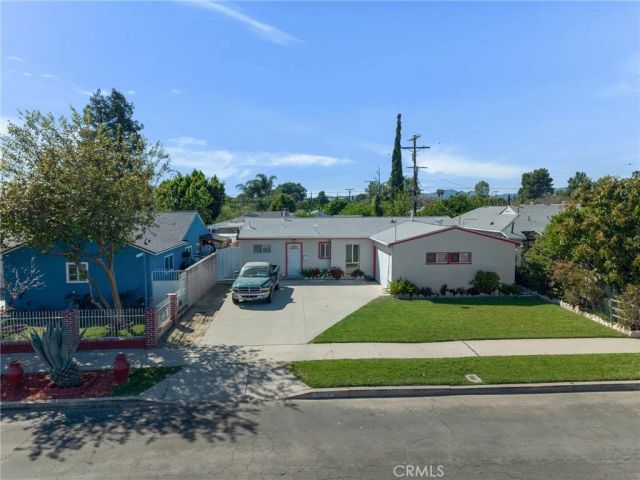 8207 Yarmouth, Reseda, CA 91335