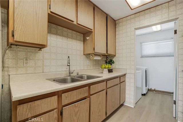 8207 Yarmouth, Reseda, CA 91335