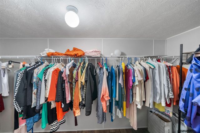 224 Commanche Road, Oakhurst, TX 77359