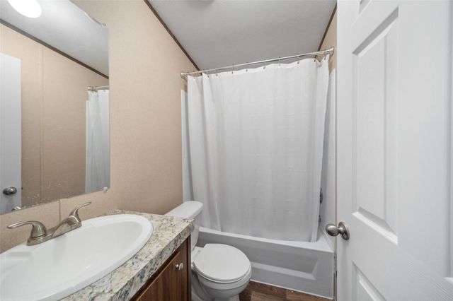 224 Commanche Road, Oakhurst, TX 77359