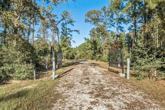 224 Commanche Road, Oakhurst, TX 77359